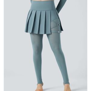 NWOT Halara Breezeful 2 in 1 skirted leggings